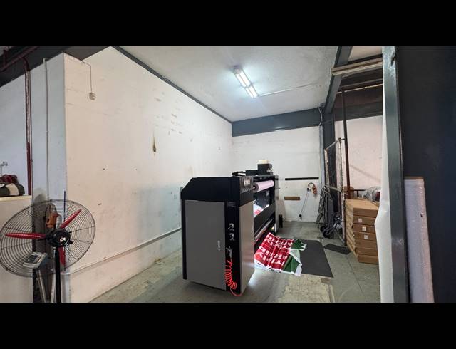 1,000M² WAREHOUSE FOR SALE IN EASTGATE